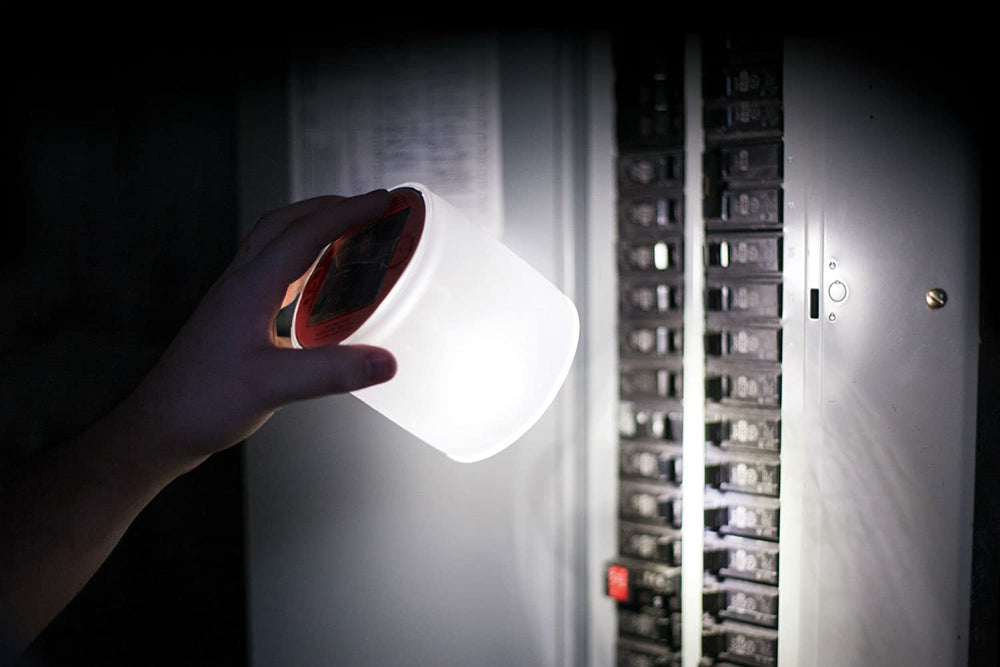 MPOWERD Luci EMRG Solar Powered Inflatable Lantern Cool Gadgets MPOWERD